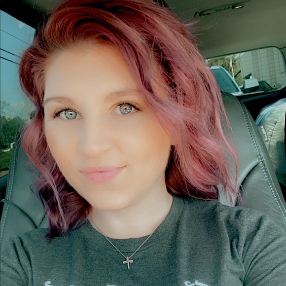 Meet your Posher, Ashley - Picture 1 of 4